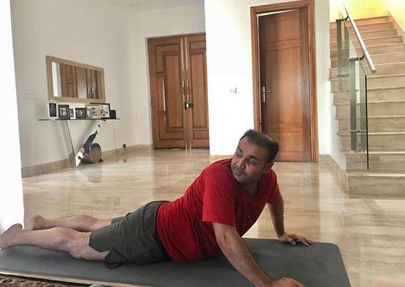 वीरू ने बेटे से जीती रेस, सोशल मीडिया पर फैंस बोले- बाप तो बाप होता है