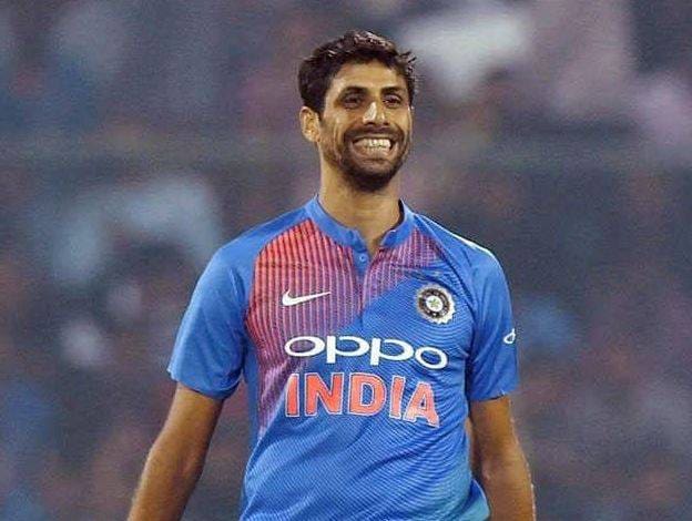 नेहरा ने बताया- धोनी और दादा की कप्तानी के स्टाइल में क्या था बड़ा अंतर