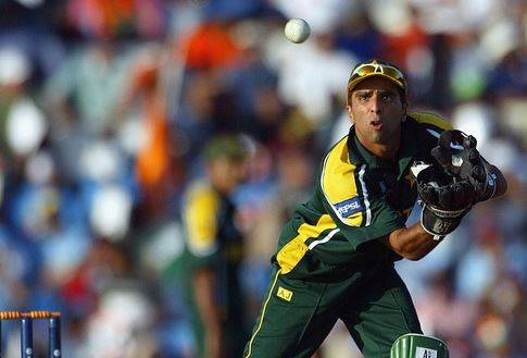 कोरोना की चपेट में पाक क्रिकेटर, पूर्व ओपनर तौफीक निकले पॉजिटिव