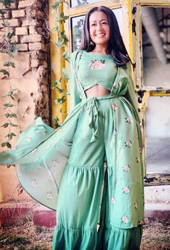 नेहा कक्कड़ ने दी प्यार पर सलाह, कहा- ये तोड़ता नहीं जोड़ता है