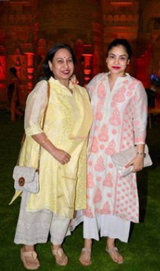 टीवी अभिनेत्रियों ने खास मैसेज के साथ मां को किया मदर्स डे विश, Photos