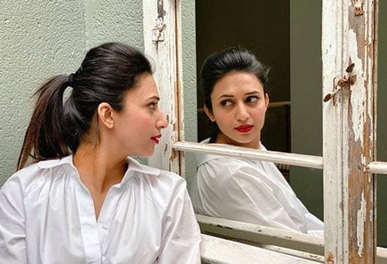 घर में पति विवेक संग गार्डनिंग कर रहीं दिव्यांका, शेयर की फोटोज