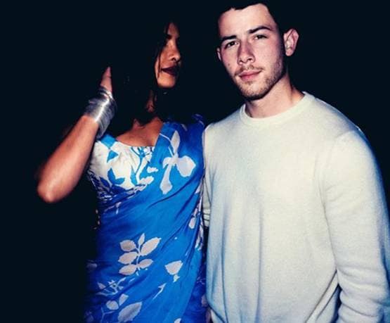 प्रियंका चोपड़ा का वर्क फ्रॉम होम स्टाइल, जूम मीट‍िंग इस लुक में करें अटेंड