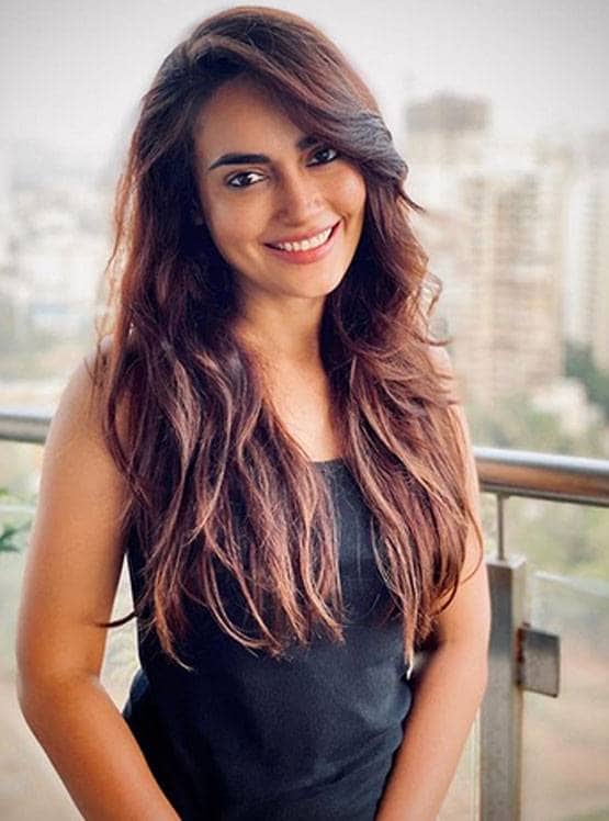 लॉकडाउन में नागिन फेम एक्ट्रेस सुरभि का फोटोशूट, दिखा स्टनिंग लुक