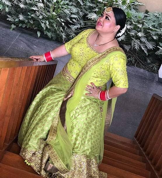 भारती की थ्रोबैक फोटोज, चूड़ा-मंगलसूत्र में दिखा ट्रैडिशनल लुक