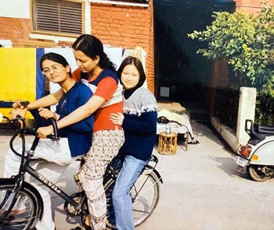 फ्रेंड्स संग कंगना रनौत की अनसीन फोटोज, दिखी एक्ट्रेस की हॉस्टल लाइफ