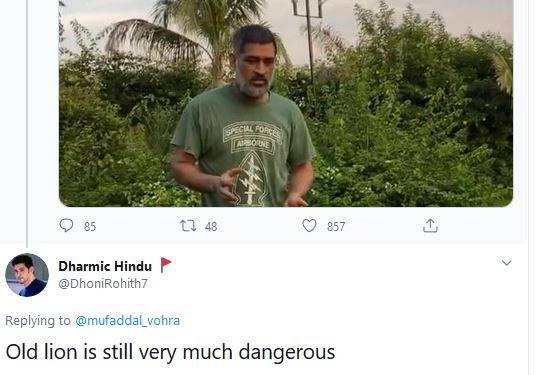 धोनी का लुक देखकर फैंस को लगा Shock, बोले- बूढ़ा शेर ज्यादा खतरनाक