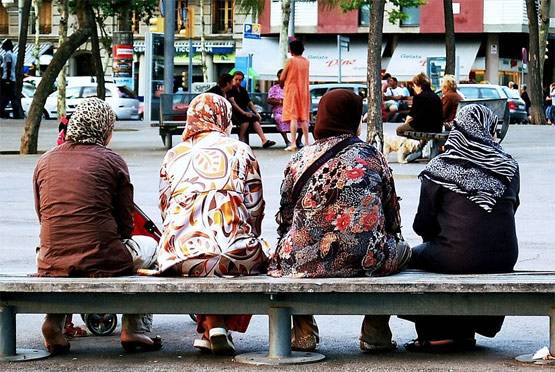 इस देश में इमाम बोले- मुस्लिमों का कुछ नहीं बिगाड़ पाएगा कोरोना, डॉक्टर परेशान