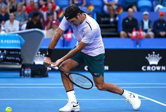 विराट से डिविलियर्स की अच्छी दोस्ती, बोले- जूनियर कोहली का इंतजार