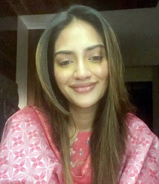 अम्फान ने बंगाल में मचाई तबाही, जायजा लेने पहुंचीं सांसद नुसरत