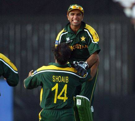 कोरोना की चपेट में पाक क्रिकेटर, पूर्व ओपनर तौफीक निकले पॉजिटिव