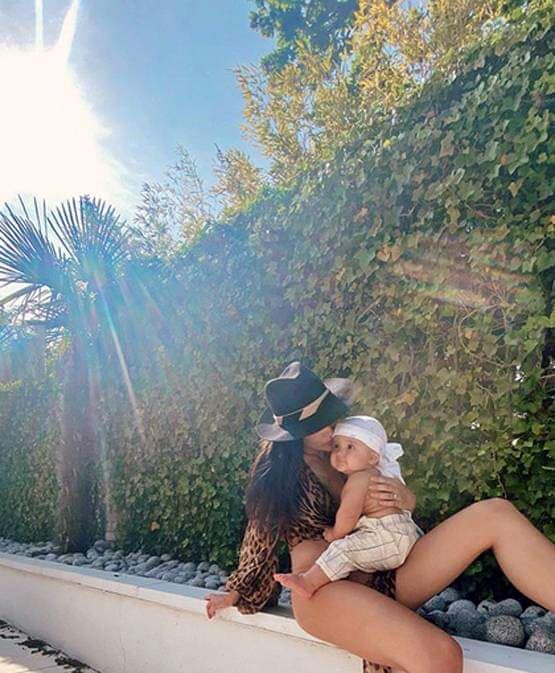 8 महीने का हुआ एमी जैक्सन का बेटा, एक्ट्रेस ने शेयर की क्यूट फोटो
