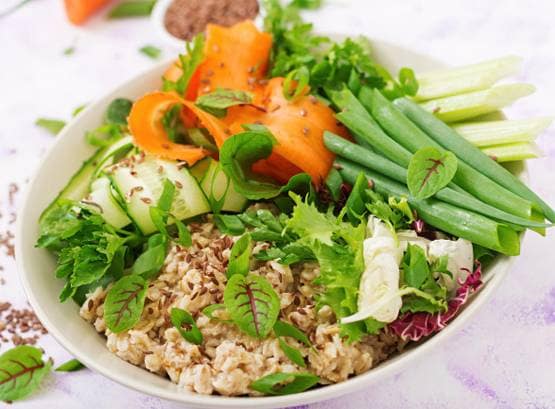 लॉकडाउन में घटाएं वजन, आज से ही शुरू करें 3 फार्मूलों वाली डाइट