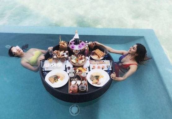 लॉकडाउन में फिटनेस पर पूरा ध्यान दे रही हैं मौनी रॉय, शेयर की तस्वीरें