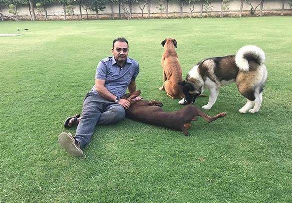 वीरू ने बेटे से जीती रेस, सोशल मीडिया पर फैंस बोले- बाप तो बाप होता है