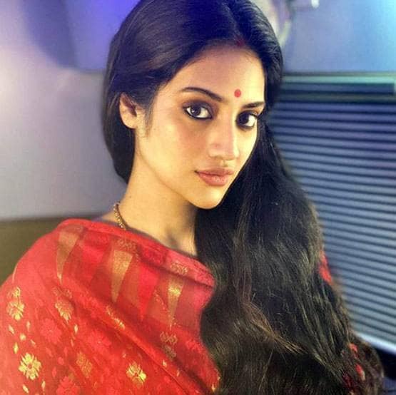 अम्फान ने बंगाल में मचाई तबाही, जायजा लेने पहुंचीं सांसद नुसरत