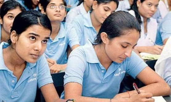 HRD मिनिस्टर ने दूर किया कन्फ्यूजन, बताया कब होंगी 12वीं की परीक्षाएं