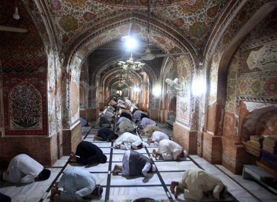 दक्षिण एशिया में क्यों इतना जानलेवा नहीं हो पाया कोरोना?