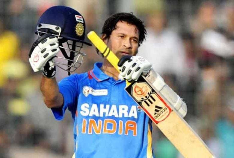 पूर्व PAK खिलाड़ी ने कहा- कराची में डर गए थे सचिन, इस वजह से मूंद ली आंखें