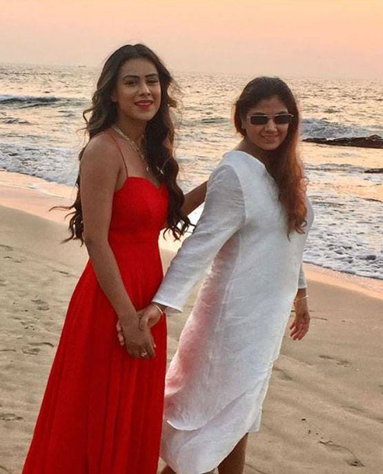 टीवी अभिनेत्रियों ने खास मैसेज के साथ मां को किया मदर्स डे विश, Photos