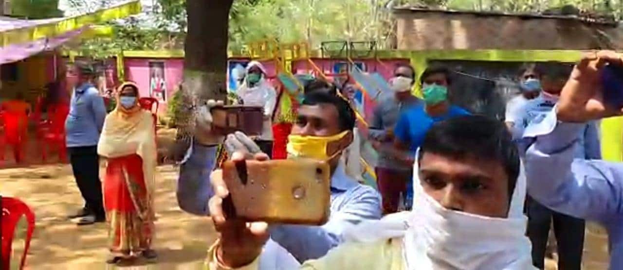 क्वारनटीन सेंटर में बच्चे का बर्थडे, मजदूरों ने ऐसे बांटीं खुशियां