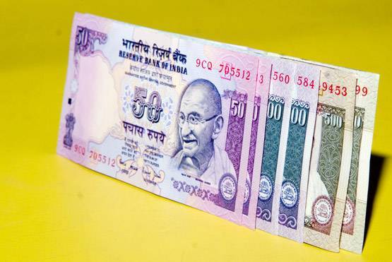 जानिए कैसे छपते हैं नोट, कहां से आता है स्याही-पेपर