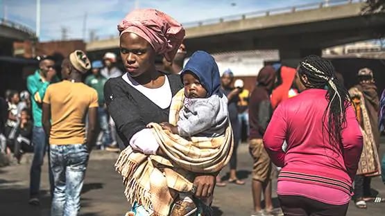 कोरोना संकट: पत्थर उबालकर दिलासा देती रही मां, थककर सो गए भूखे बच्चे!