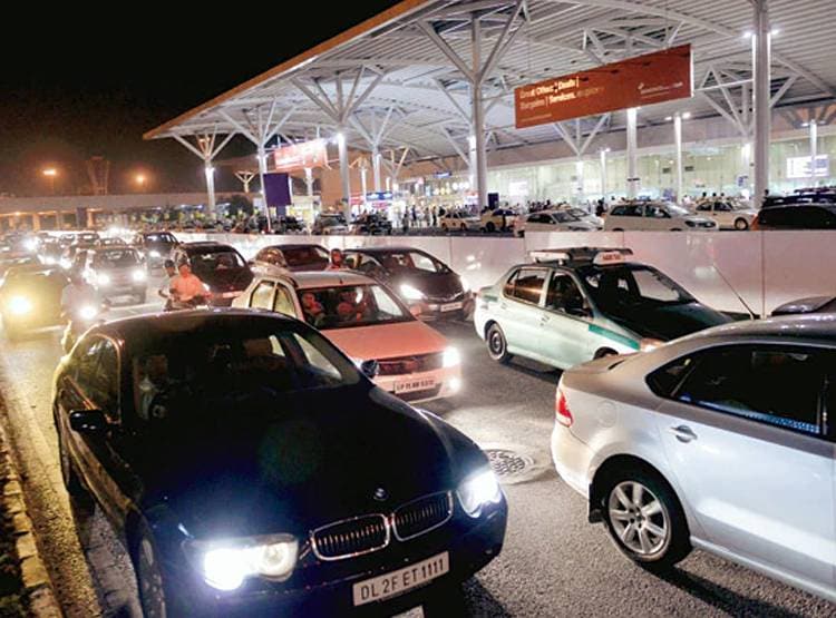 एयरपोर्ट पार्किंग में 20 हजार से ज्यादा हुआ किराया तो PMO तक पहुंची बात