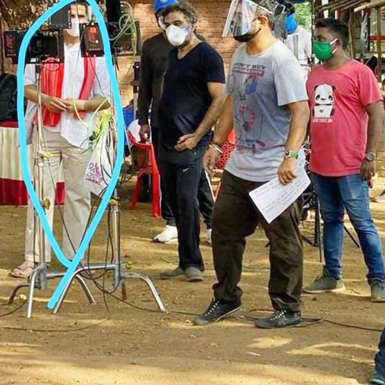 लॉकडाउन के बीच मुंबई में पहली शूटिंग, डायरेक्टर आर बाल्की संग दिखे अक्षय