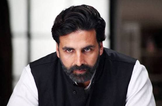 लॉकडाउन के बीच मुंबई में पहली शूटिंग, डायरेक्टर आर बाल्की संग दिखे अक्षय