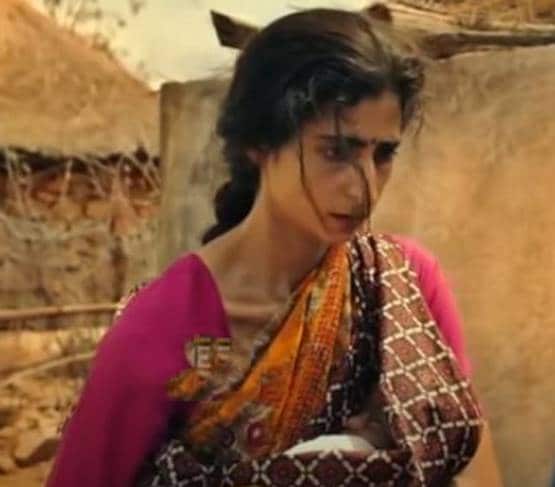 गांव में साड़ी पहने नजर आईं मनी हाईस्ट की एक्ट्रेस, जानें क्या है माजरा