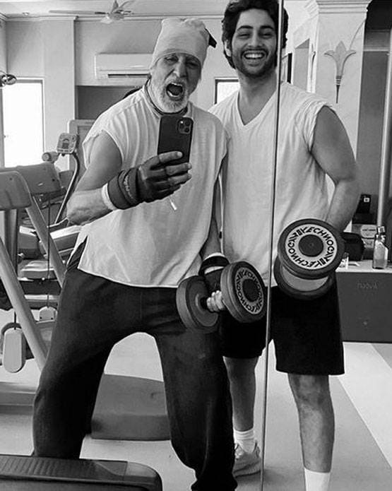 योग से लेकर रनिंग तक, लॉकडाउन में क्या है स्टार्स का फिटनेस फंडा