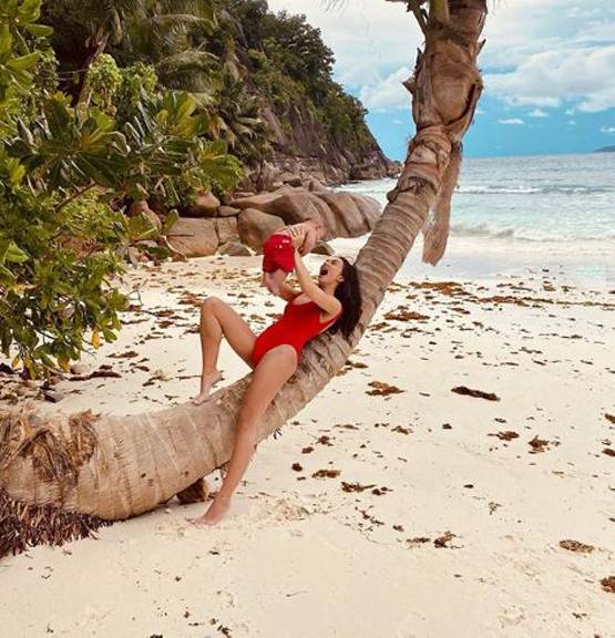 एमी जैक्सन का फैमिली डे आउट, बेटे संग शेयर की खूबसूरत तस्वीरें