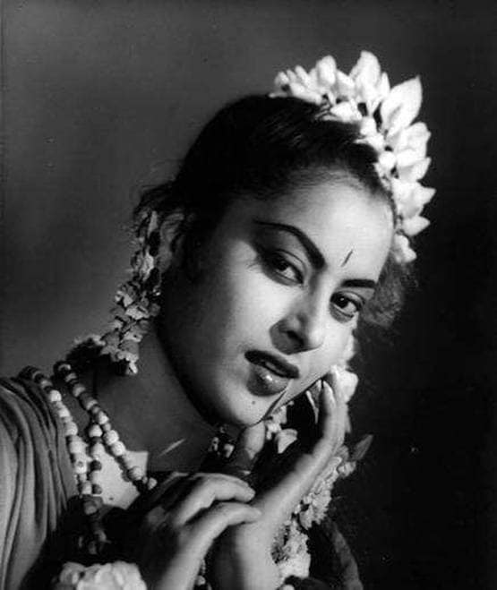 पर्दे पर संतोषी मां के रोल से मशहूर हुईं ये एक्ट्रेस, ताउम्र रहा इस बात का गम