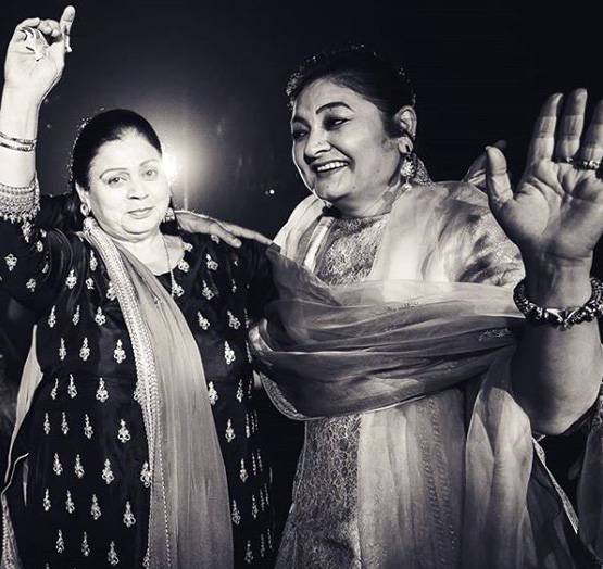 जया बच्चन से शर्मिला टैगोर तक, ये हैं बॉलीवुड एक्ट्रेसेज की सुपरकूल सास