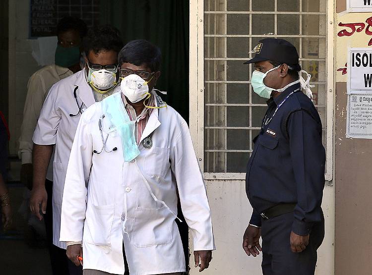 मरीज से 10 मिनट की बातचीत आपको बना सकती है कोरोना का शिकार