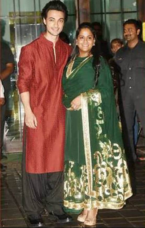 कोरोना: ईद पर फैला सन्नाटा, बीते साल बॉलीवुड के तीनों खान ने यूं मनाया था जश्न