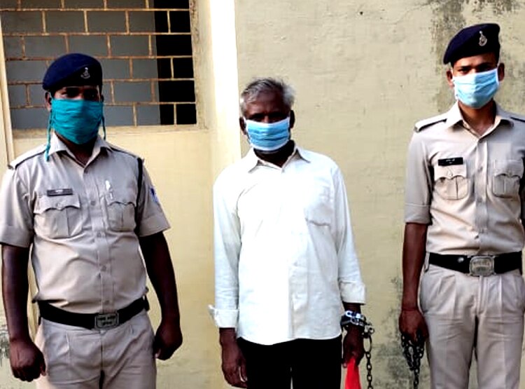 आरोपी पिता 