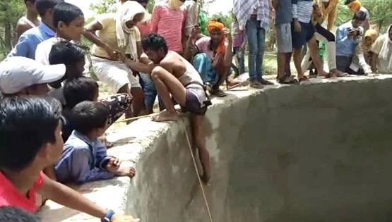 तीस साल से हो रही थी खोज, अब कुएं से निकली कृष्ण की बेशकीमती मूर्ति