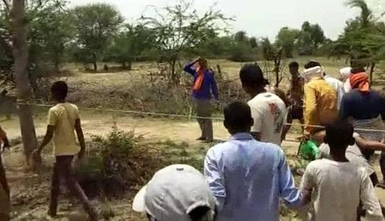 तीस साल से हो रही थी खोज, अब कुएं से निकली कृष्ण की बेशकीमती मूर्ति