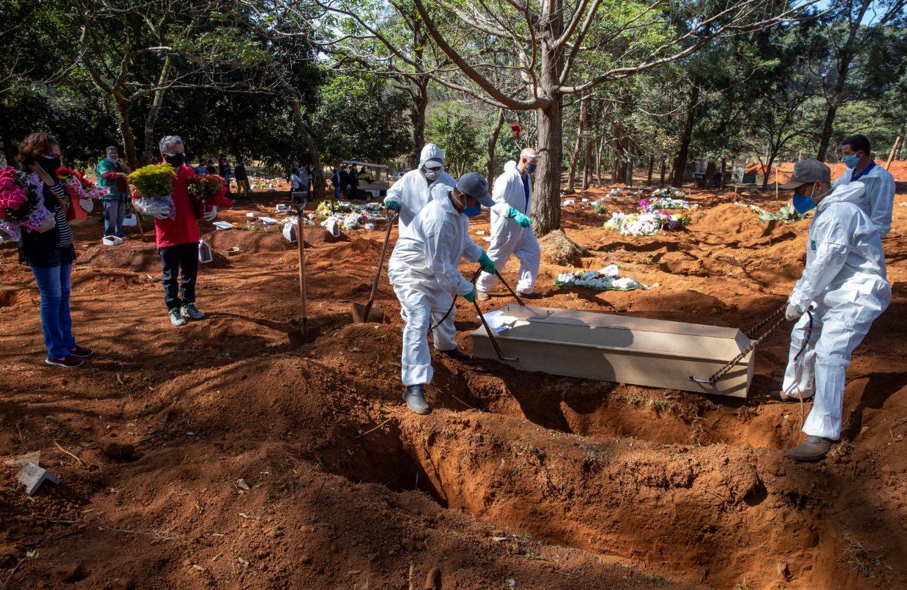 इस देश में कोरोना ने तोड़ा हर रिकॉर्ड, एक दिन में 33000 से ज्यादा केस