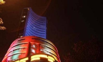 लॉकडाउन में शेयर बाजार भागा, अप्रैल में निवेशकों को बंपर मुनाफा!