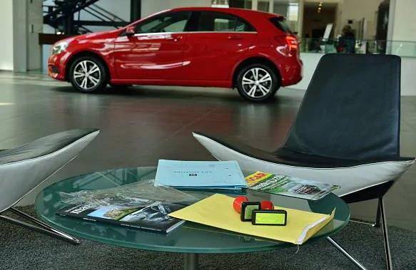 अभी खरीदें Hyundai की कार, एक साल में नौकरी जाने पर मिलेगा ये फायदा!