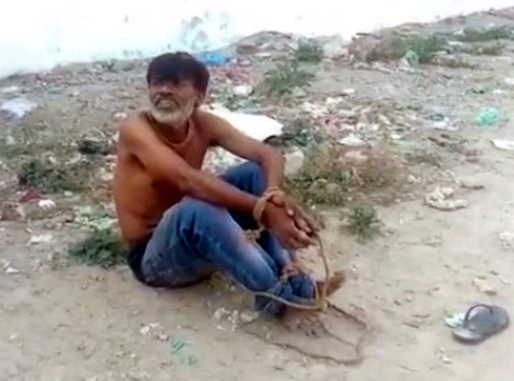 CCTV: बड़े भाई ने ईंट मारी तो छोटा पीछे दौड़ा, कुछ कदमों पर निकली जान