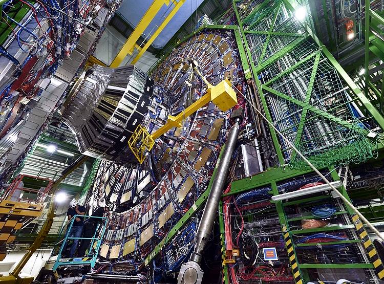 कोरोनाः ईश्वरीय कण की खोज करने वाला महाप्रयोग फिर हुआ शुरू