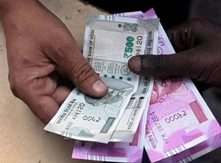 रिलायंस में निवेश के लिए बैंकों में होड़, NCD में लगाए 10000 करोड़