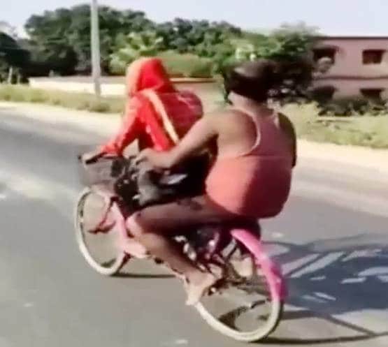 15 साल की लड़की साइकिल पर घायल पिता को बिठाकर गुरुग्राम से पहुंची बिहार