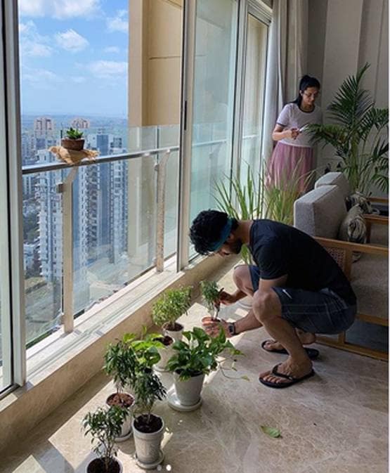 घर में पति विवेक संग गार्डनिंग कर रहीं दिव्यांका, शेयर की फोटोज