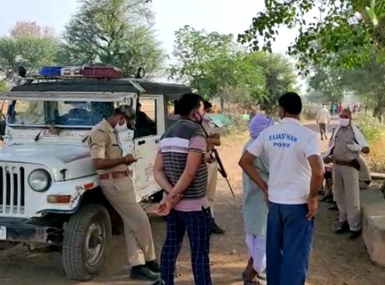 जंगल में मिली जली हुई बॉडी, पास में पड़े थे आधे जले हुए प्रेम पत्र