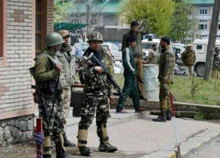 कैसे एक टीचर से हिज्बुल का टॉप कमांडर बन गया आतंकी रियाज नायकू